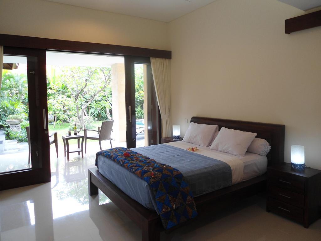 Villa Bluebird Sanur Денпасар Номер фото